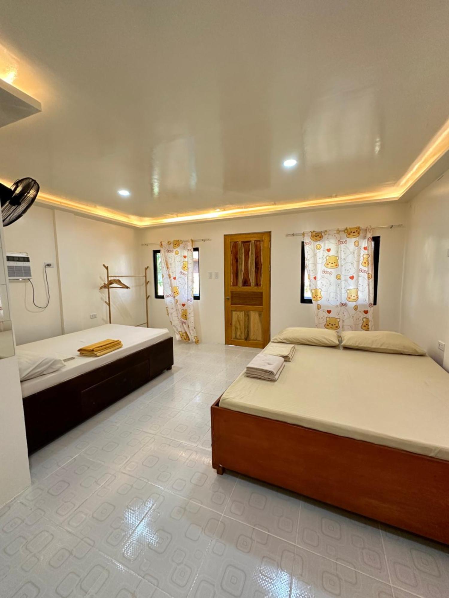Cris & Mar Homestay Burgos  Luaran gambar
