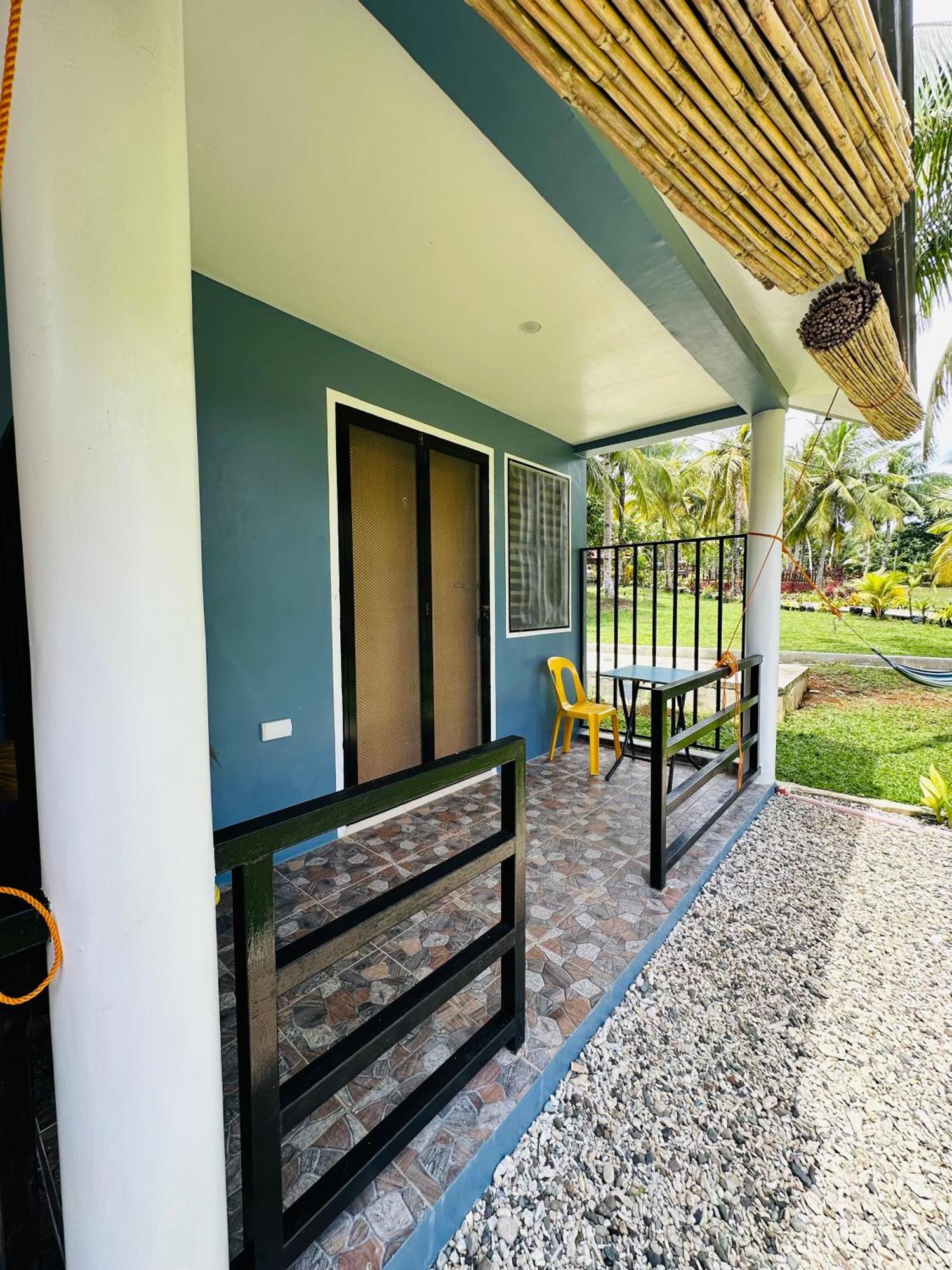 Cris & Mar Homestay Burgos  Luaran gambar