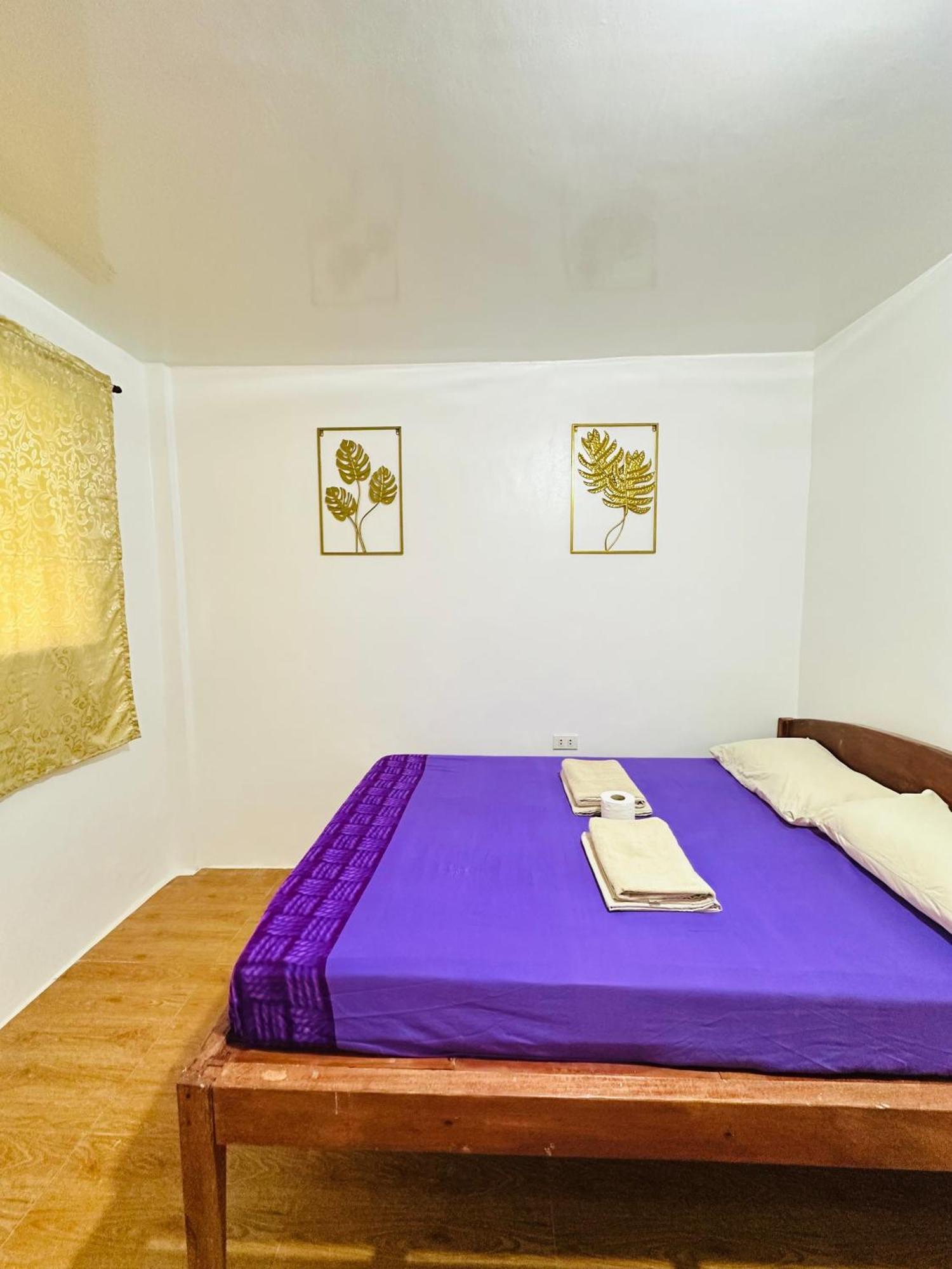 Cris & Mar Homestay Burgos  Luaran gambar