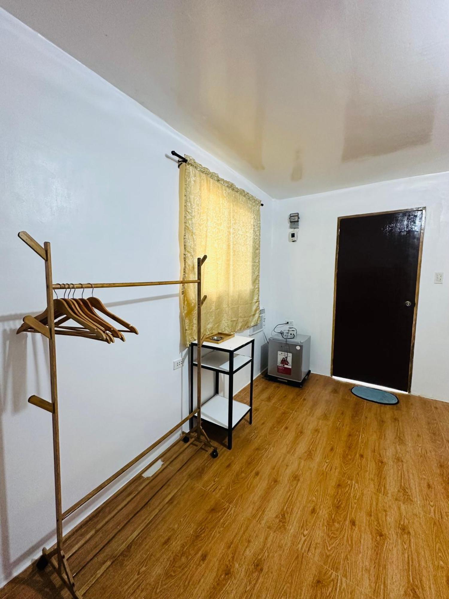 Cris & Mar Homestay Burgos  Luaran gambar