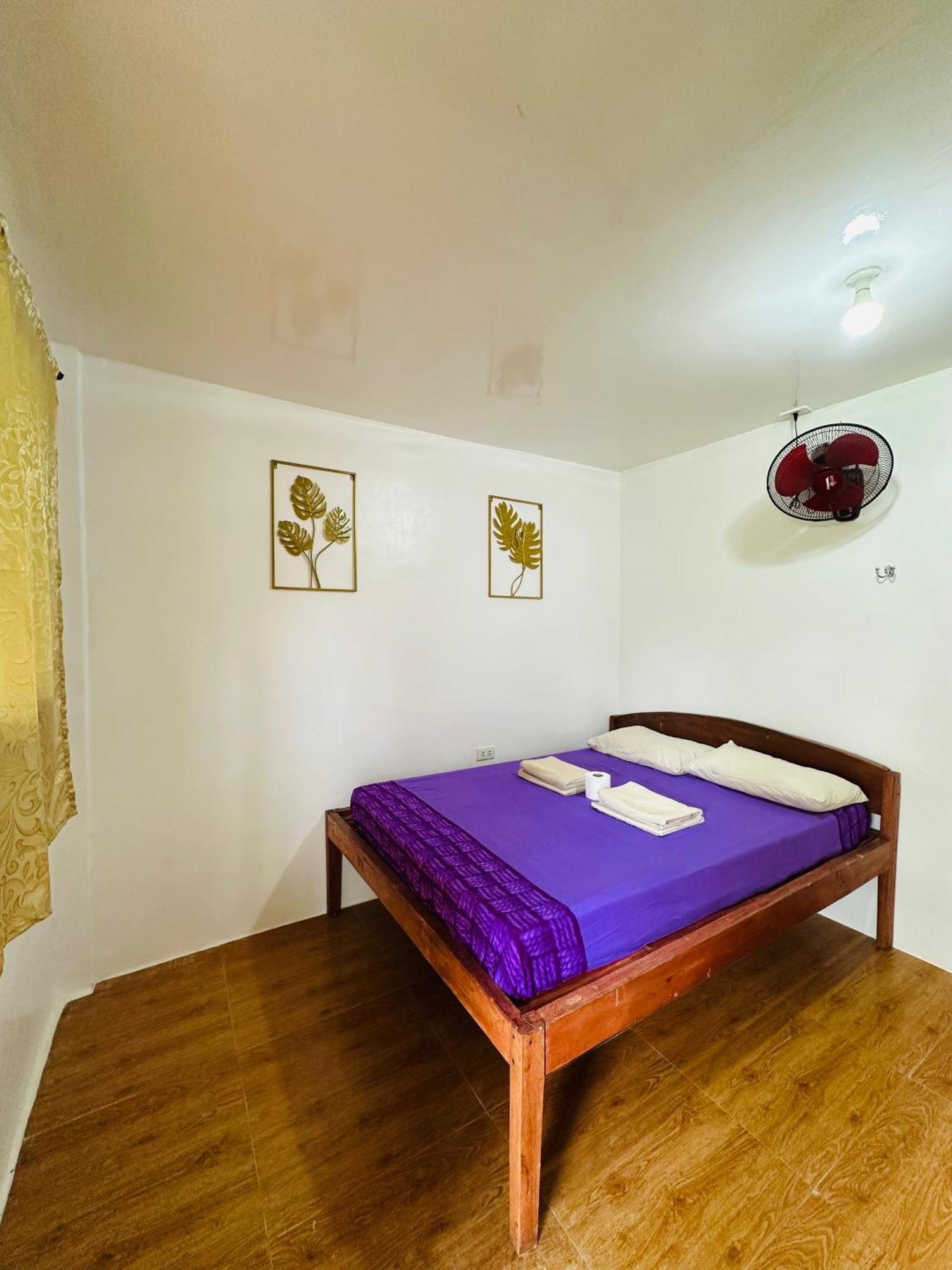 Cris & Mar Homestay Burgos  Luaran gambar